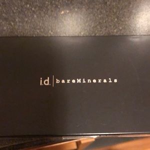 I.d. Bare minerals eye liner shadow